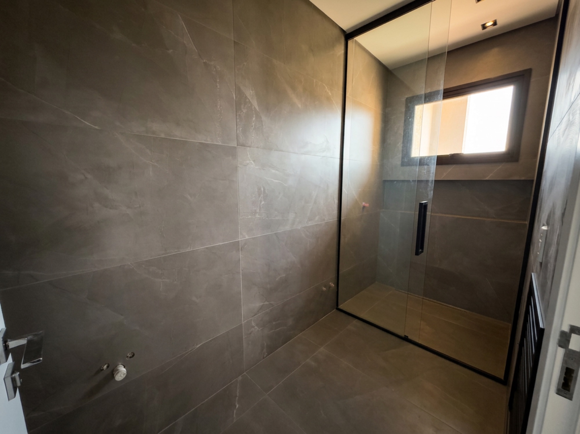Suite 4 bathroom - 2 · Casa Riviera · Vivapark Porto Belo