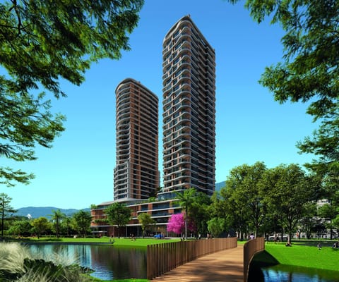 Torres do Valence em frente ao lago · Vivapark Porto Belo