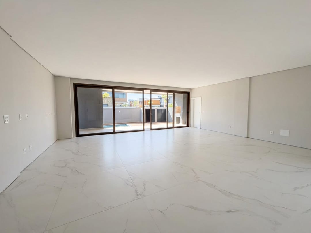 Living 4 · Casa Q08 L01 · Vivapark Porto Belo