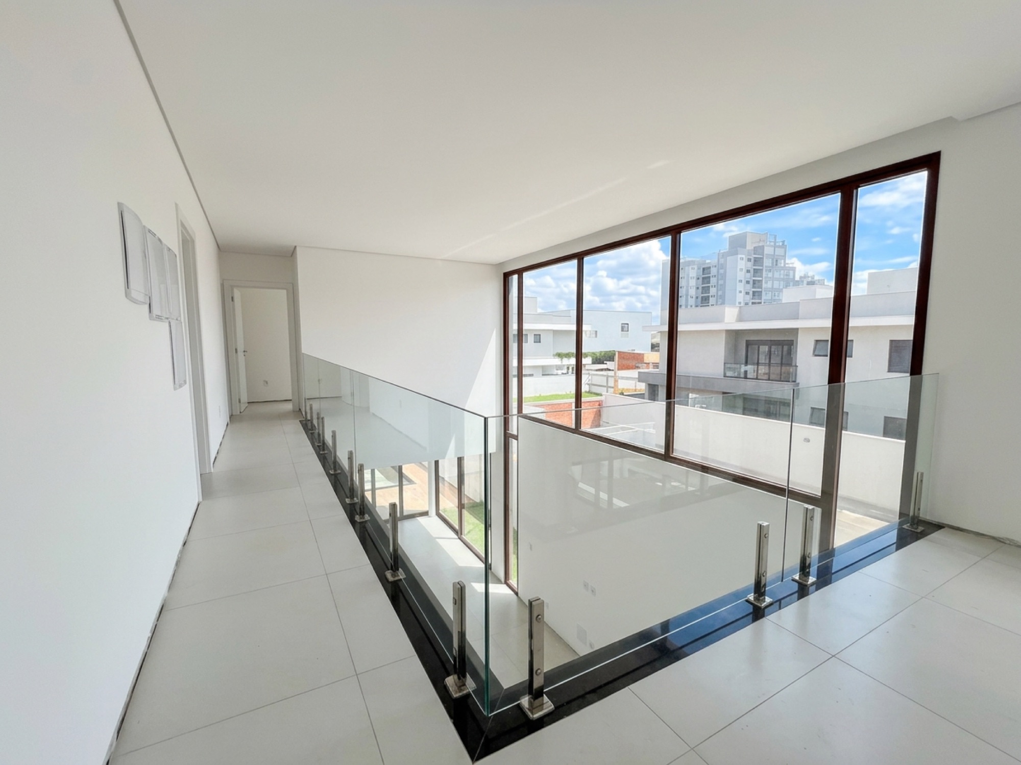 Hallway 4 · House Q10 L05 · Vivapark Porto Belo
