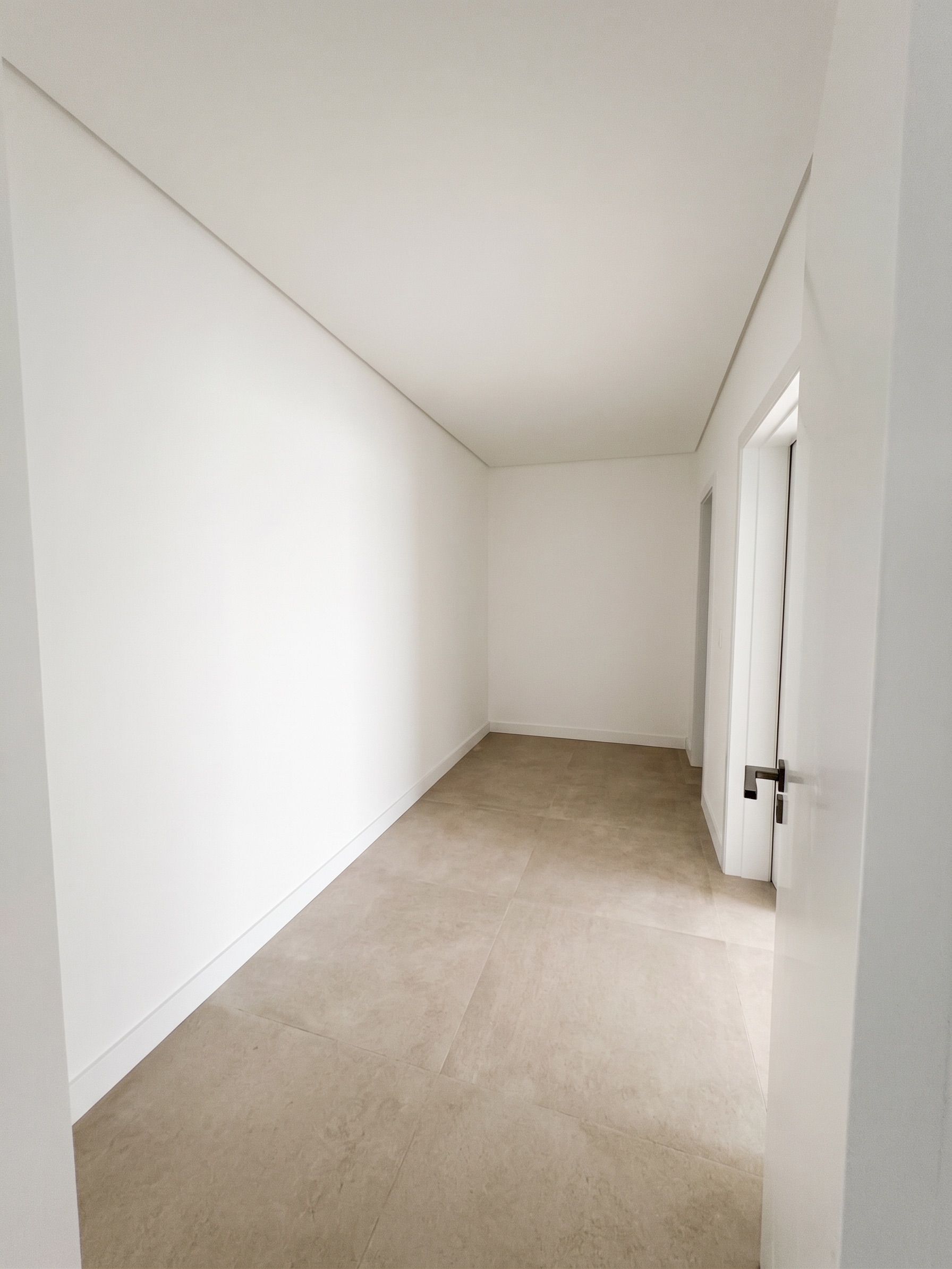 Master suite closet 3 · Casa Majestic · Vivapark Porto Belo