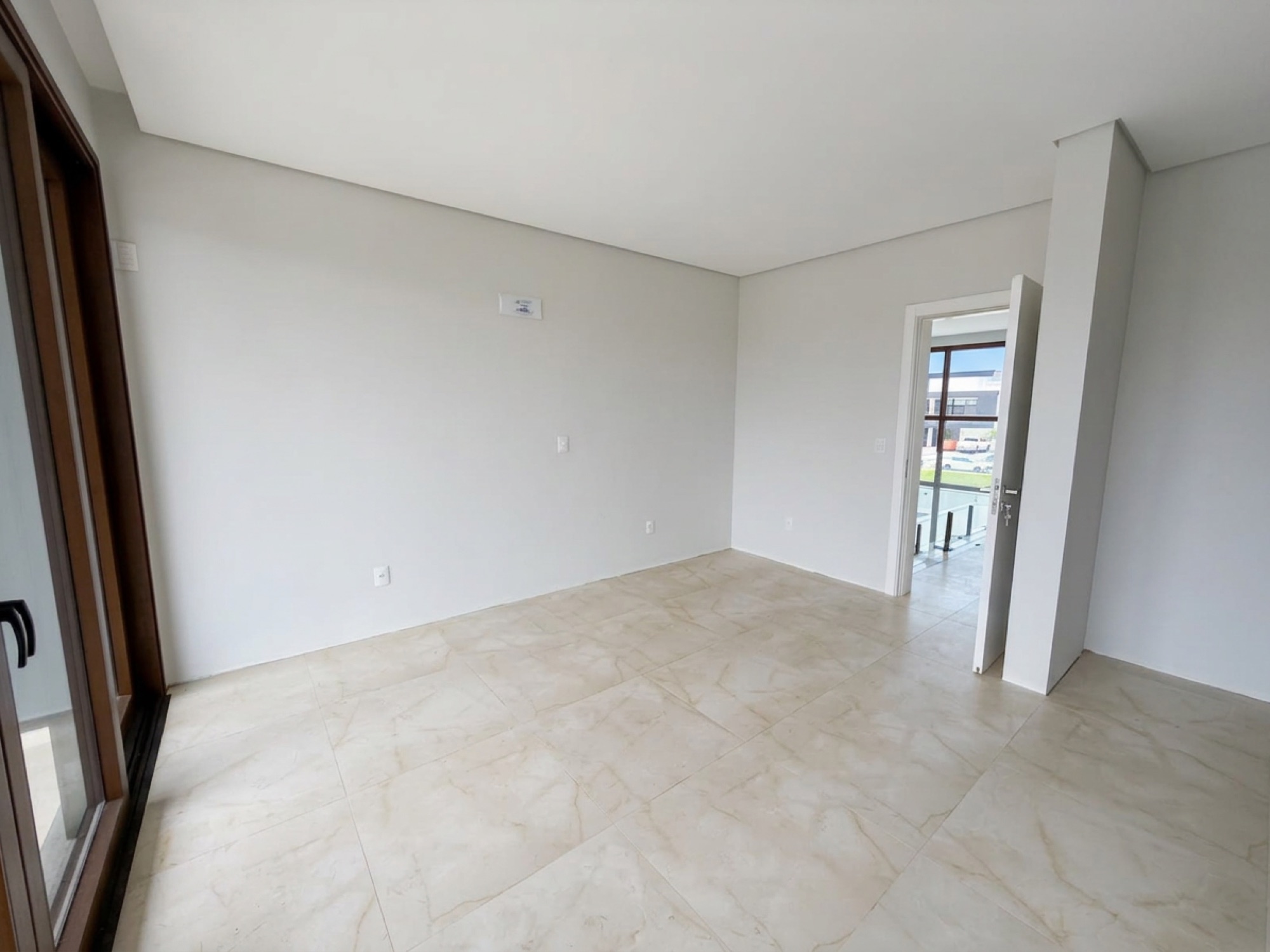 magnific_prompt-edite-esta-foto-re_DoHr20Wpcl.png · House Q08 L14 · Vivapark Porto Belo