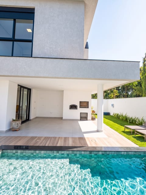 Swimming pool · Casa Majestic · Vivapark Porto Belo