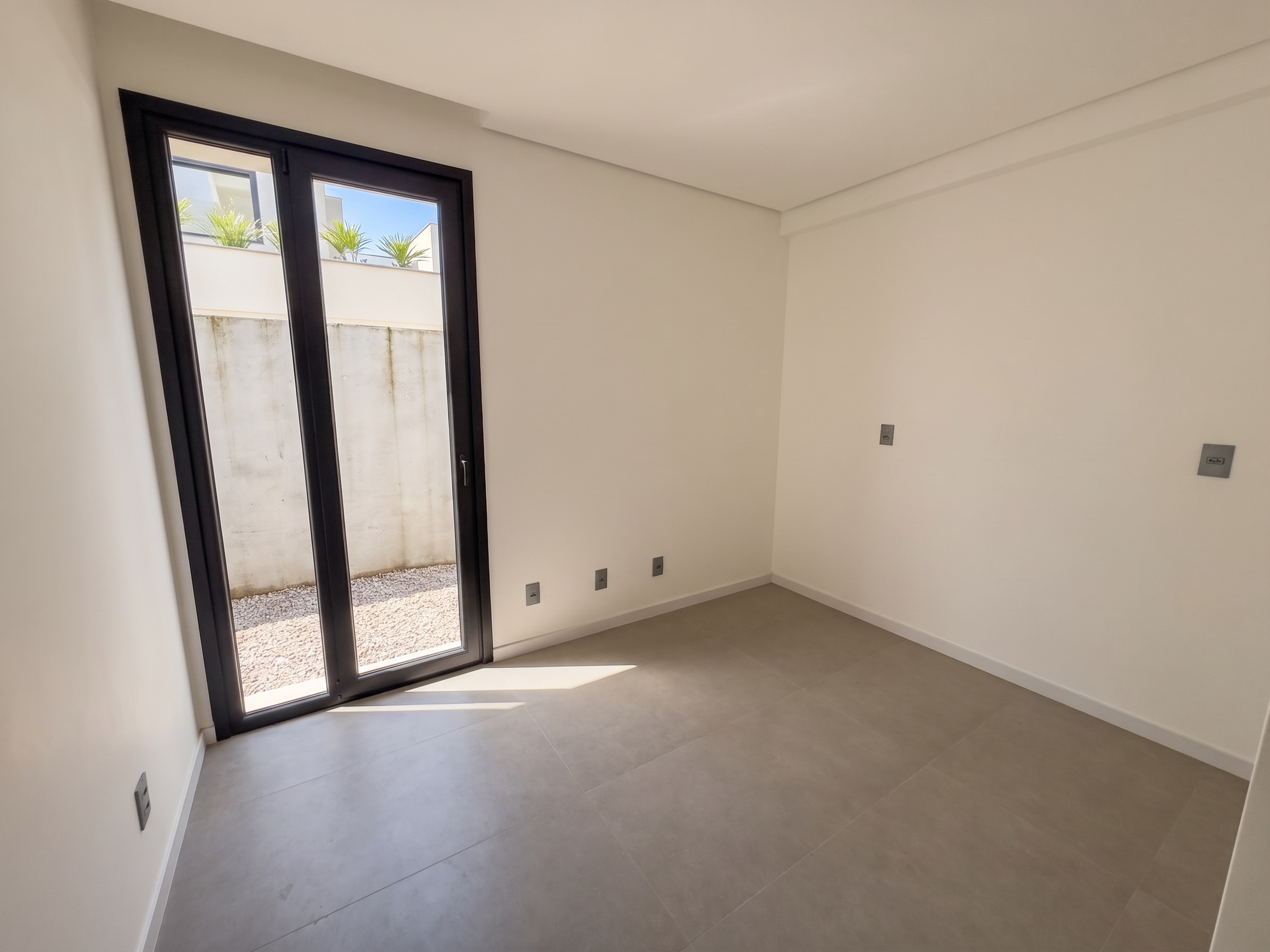 Suite 03 - 2 · Reverse House · Vivapark Porto Belo