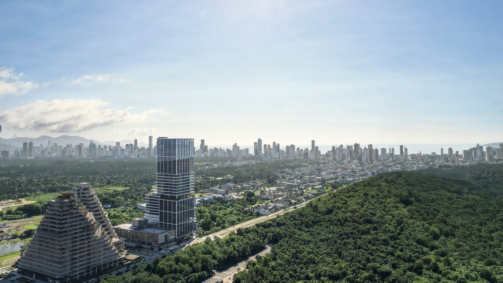 GWM inaugura hub de recarga de 120 kW no Vivapark, à beira da BR-101